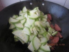 晚上可以吃小白瓜,清爽小白瓜，夏日解暑佳品