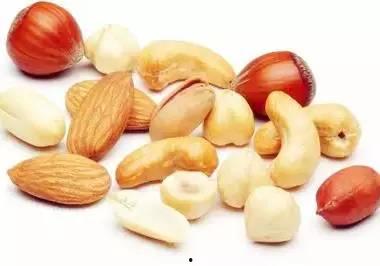 吃瓜引起胃疼,警惕夏日消暑陷阱