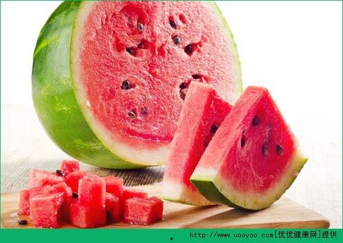 吃瓜会引起发热吗,揭秘夏日消暑食品的潜在风险