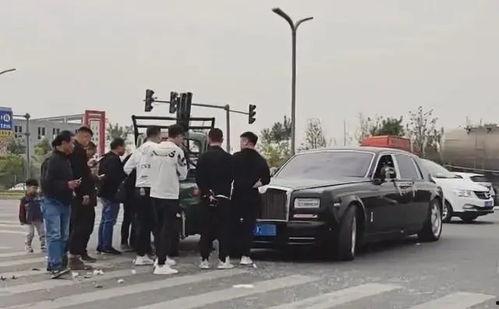 劳斯莱斯的吃瓜群众,吃瓜群众眼中的奢华传奇