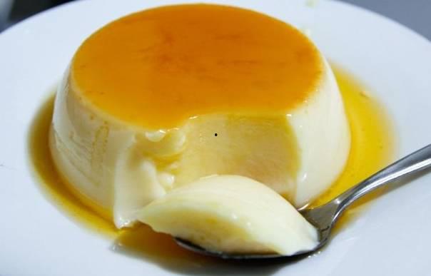 布丁和糖豆吃瓜,甜蜜时光尽享夏日