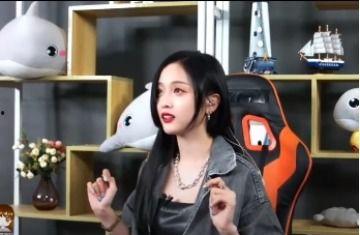 吃瓜少女007直播间