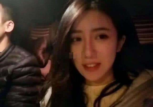 呆妞吃瓜,揭秘娱乐圈那些不为人知的幕后故事 第1张 呆妞吃瓜,揭秘娱乐圈那些不为人知的幕后故事 第1张