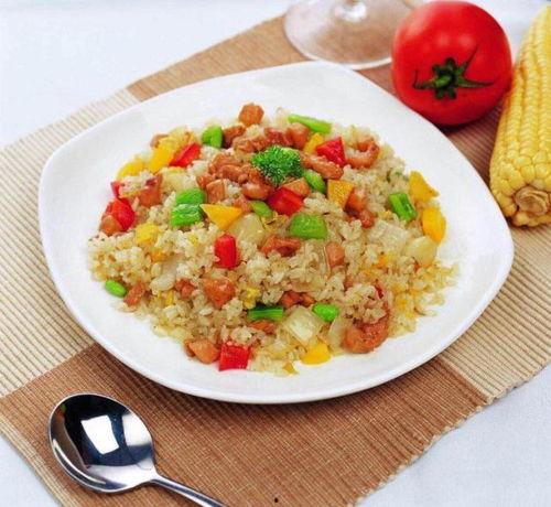 导游吃瓜王鹤棣吃炒饭,揭秘现场吃瓜炒饭趣事  第2张